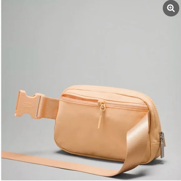 Lululemon Everywhere Belt Bag 1L, Summer Glow - Picture 3 of 10
